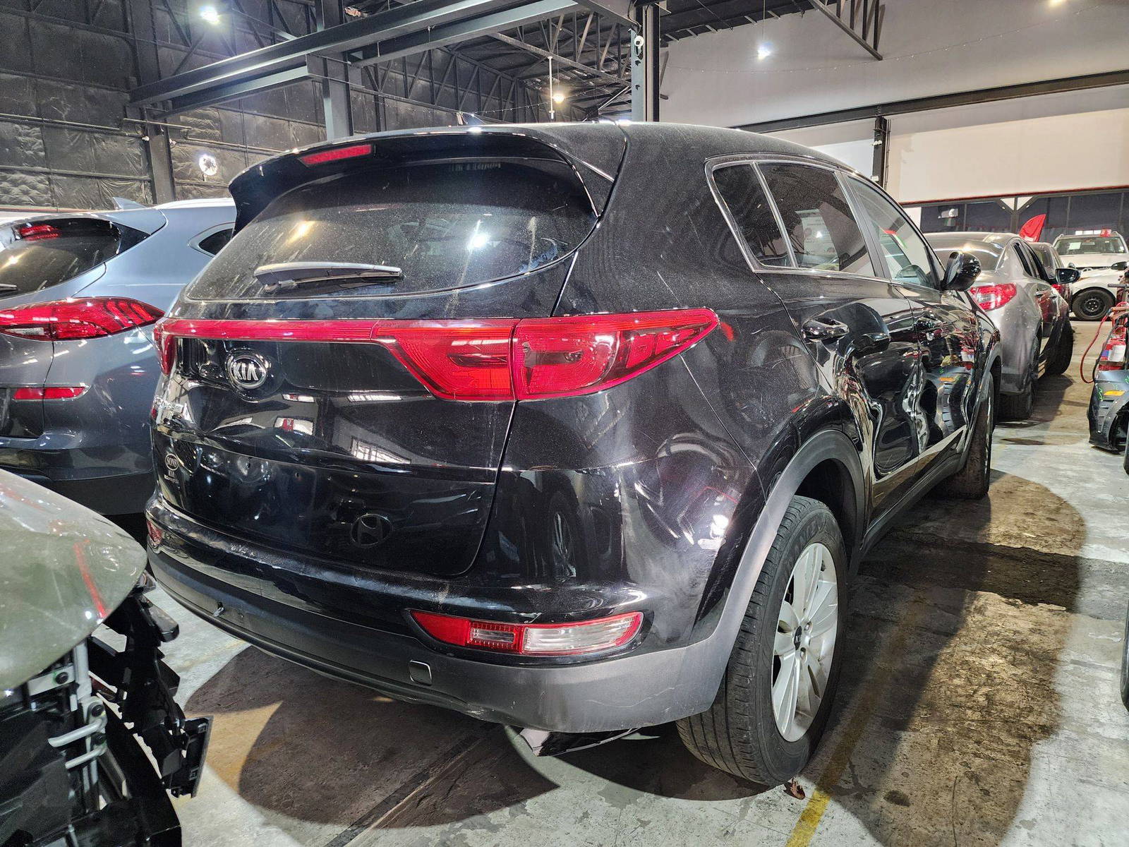 2018 KIA SPORTAGE — 169022 Miles — Lot 448405 — Souq - Marhaba Auctions Used Cars - Image 6