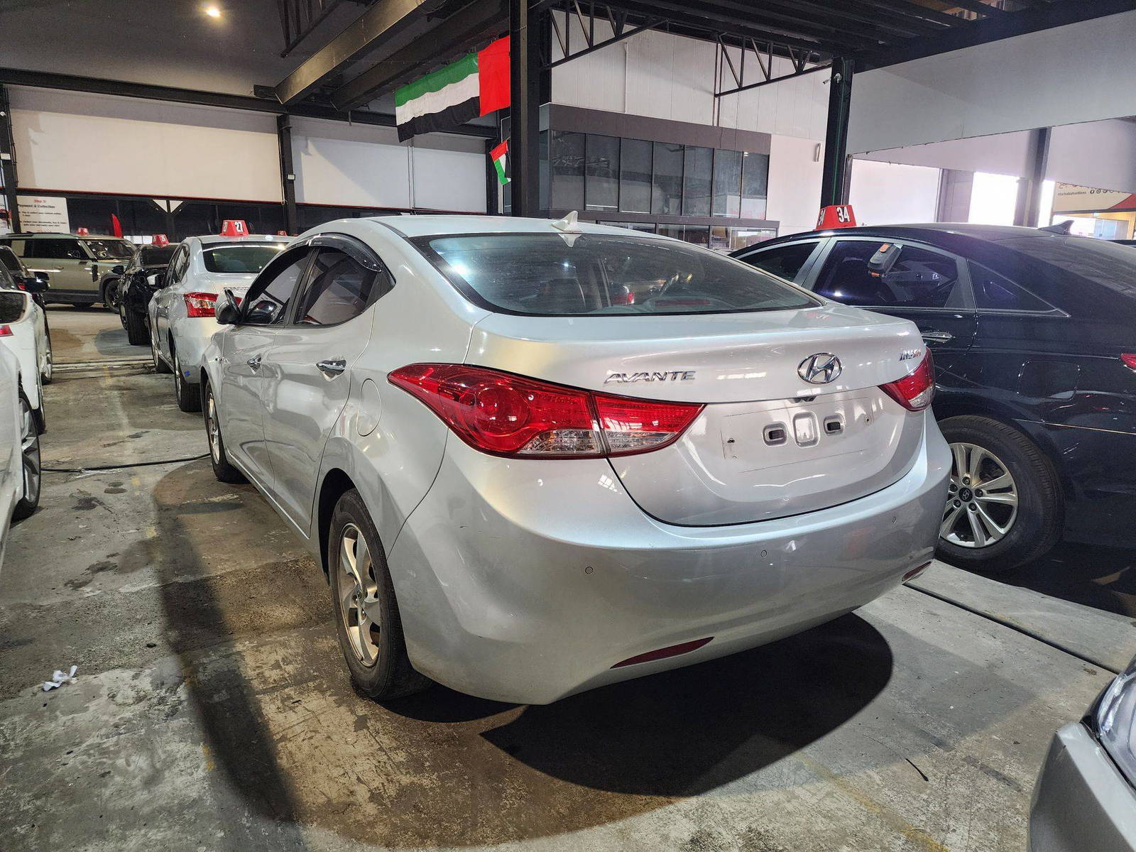 2011 HYUNDAI AVANTE — 167224 KM — Lot 028233 — Al Quoz - Marhaba Auctions Used Cars - Image 3