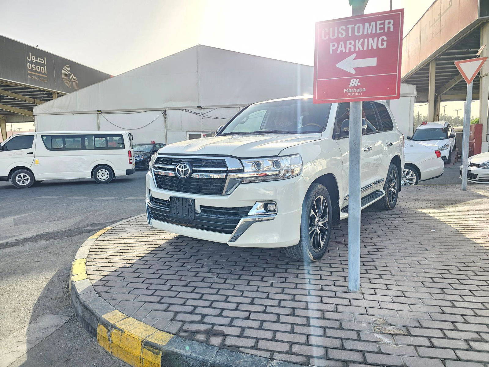 TOYOTA LAND CRUISER 2012 - Marhaba Auction Used Cars - Image 6