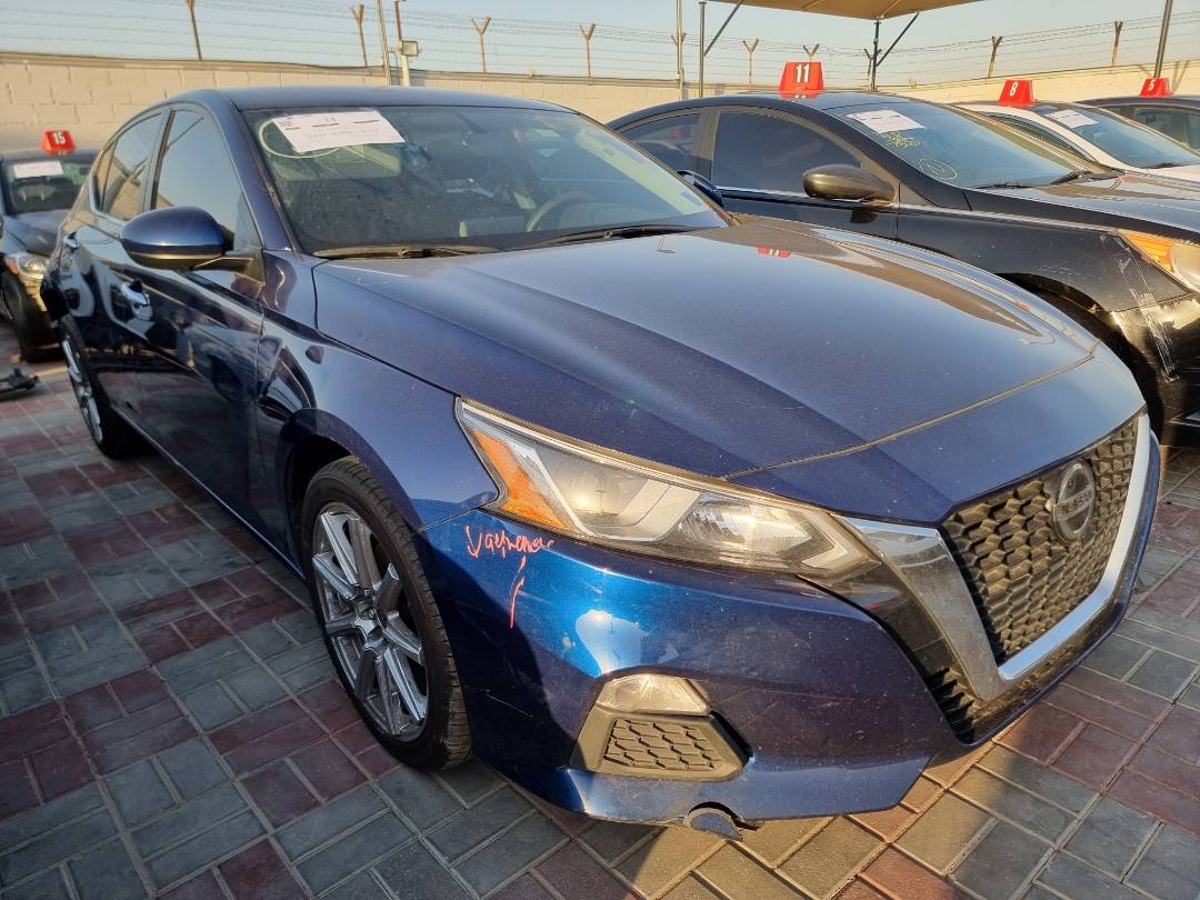 2020 NISSAN ALTIMA — 90098 Miles — Lot 584526 — Main - Marhaba Auctions Used Cars - Image 3
