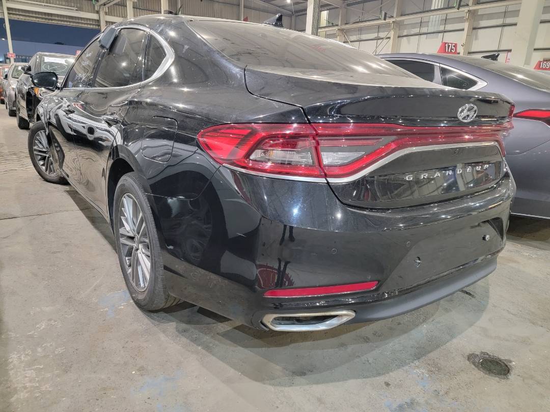 2019 HYUNDAI GRANDEUR — 51230 KM — Lot 240046 - Marhaba Auctions Used Cars - Image 4