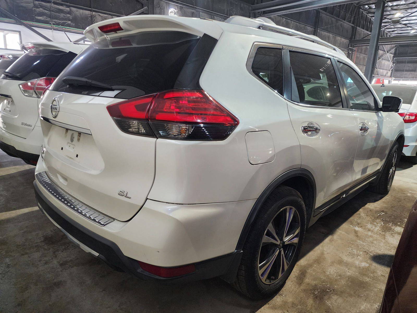 2017 NISSAN ROGUE — 155603 Miles — Lot 824884 — Souq - Marhaba Auctions Used Cars - Image 5