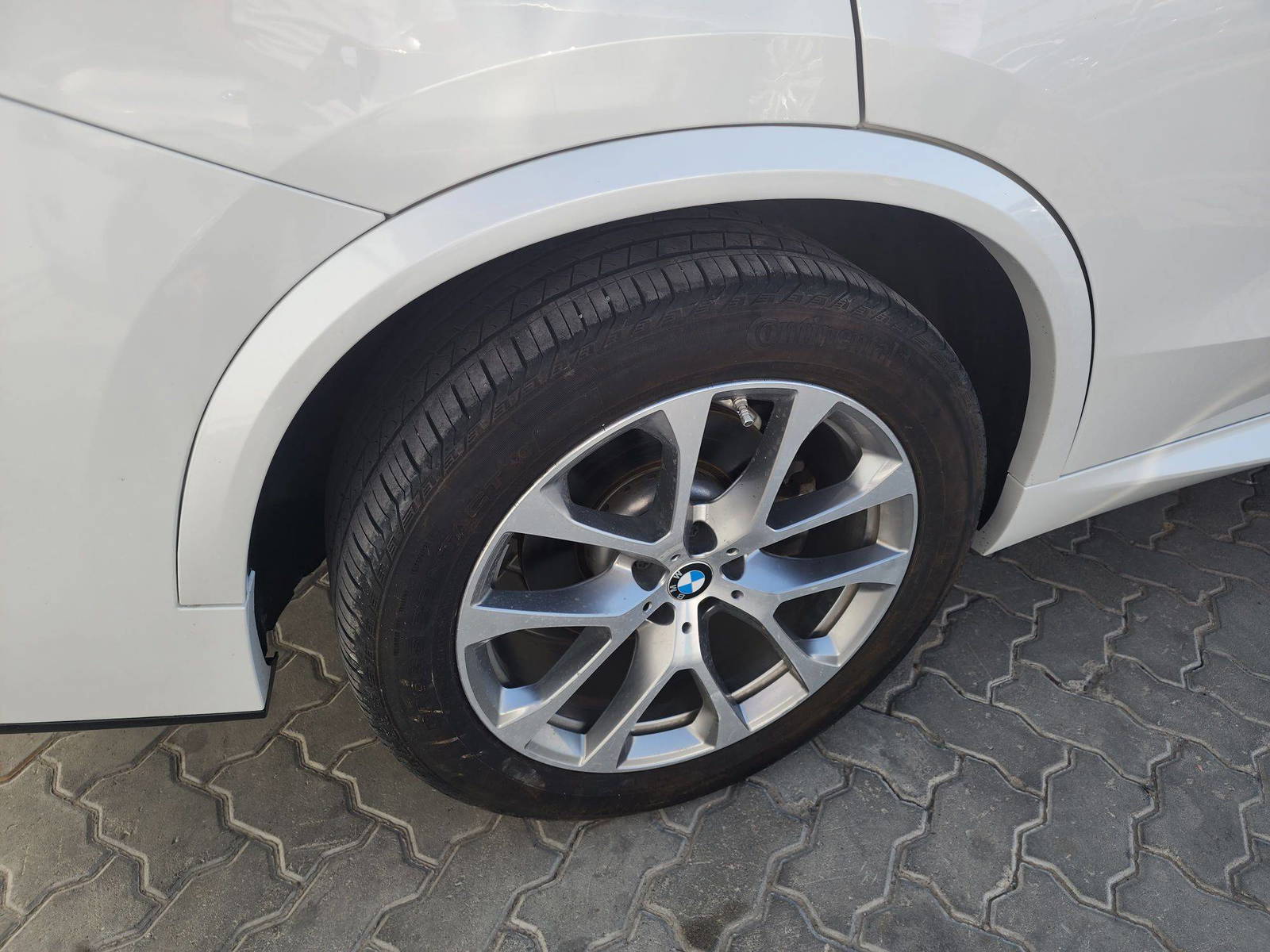 2020 BMW X5 SDRIVE 40I — 28579 Miles — Lot 52586013 — Main - Marhaba Auctions Used Cars - Image 4