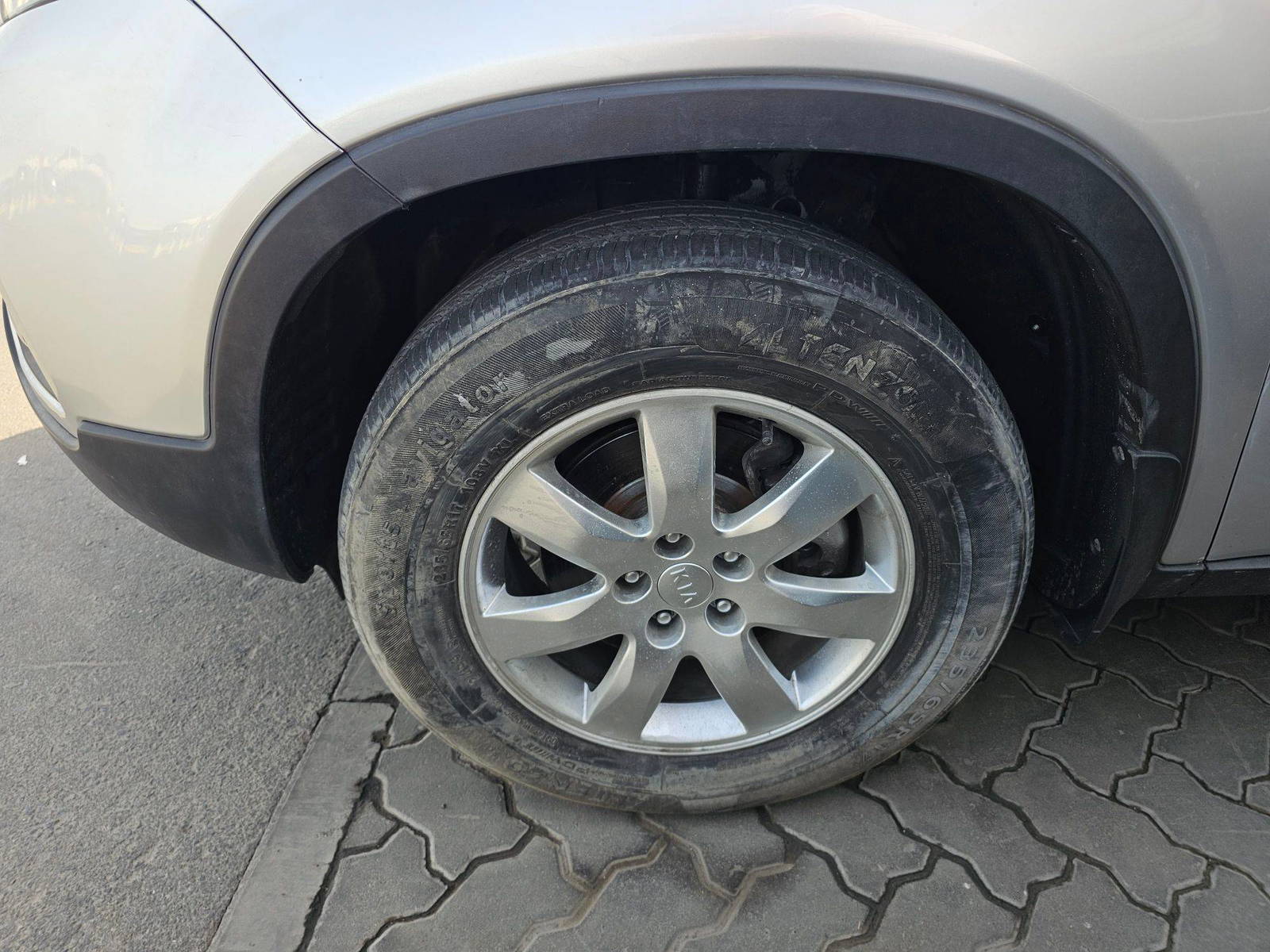 2012 KIA SORENTO — 290960 KM — Lot 5294084 — Souq - Marhaba Auctions Used Cars - Image 10