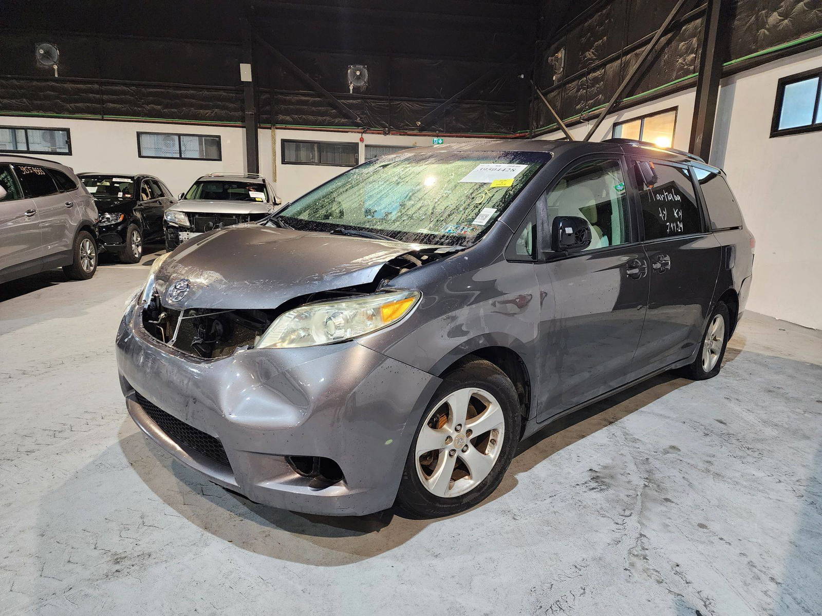 2011 TOYOTA SIENNA — 234940 Miles — Lot 92401 — Souq - Marhaba Auctions Used Cars - Image 4