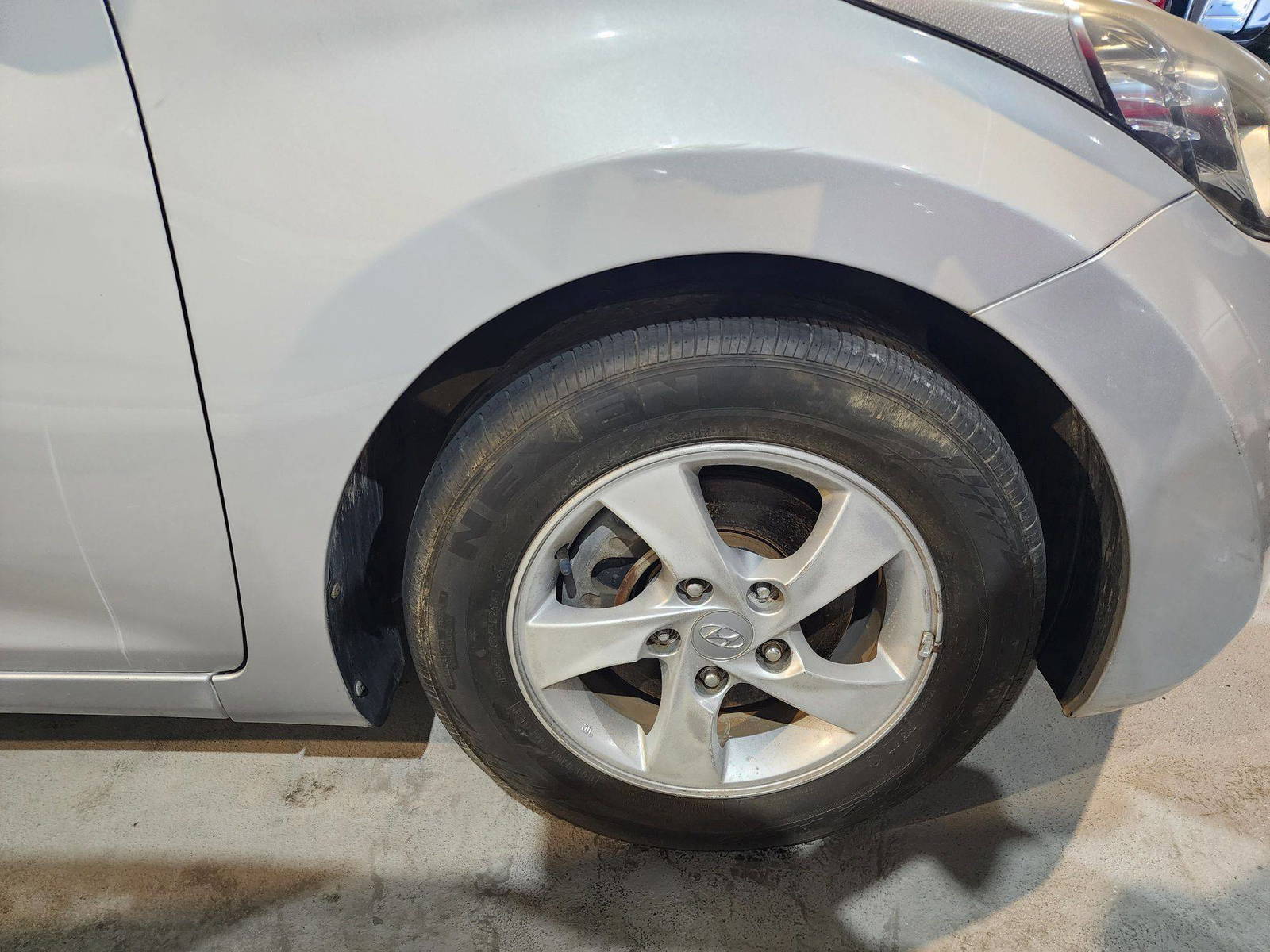2011 HYUNDAI AVANTE — 182622 KM — Lot 078632 — Al Quoz - Marhaba Auctions Used Cars - Image 12