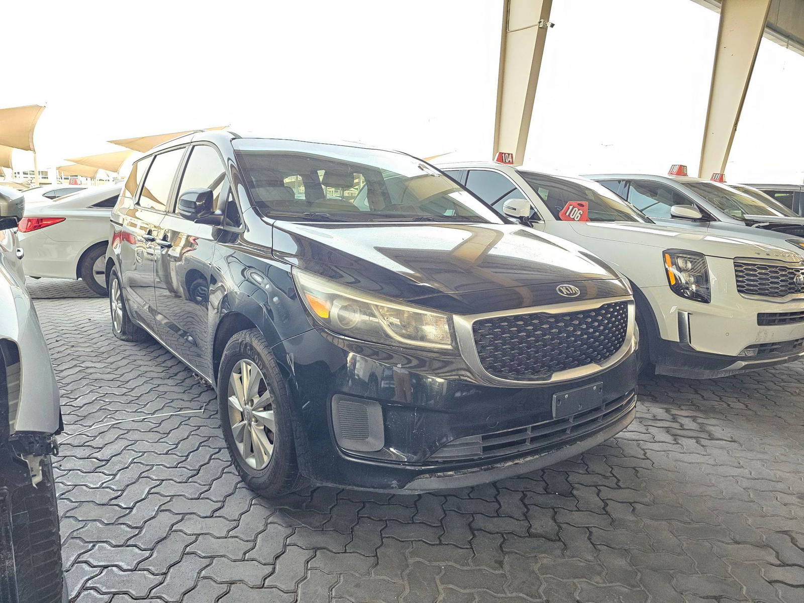 2016 KIA SEDONA — 147656 Miles — Lot 3881358 — Souq - Marhaba Auctions Used Cars - Image 4