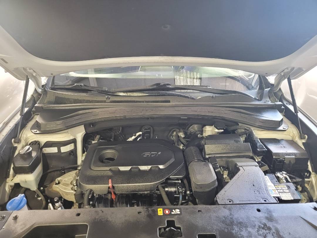 2019 HYUNDAI SANTA FE — 86882 Miles — Lot 72150564 — Main - Marhaba Auctions Used Cars - Image 11