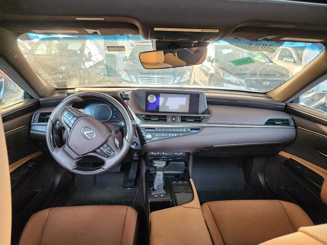 2021 LEXUS ES 300H — 20126 Miles — Lot 38838345 — Souq - Marhaba Auctions Used Cars - Image 9