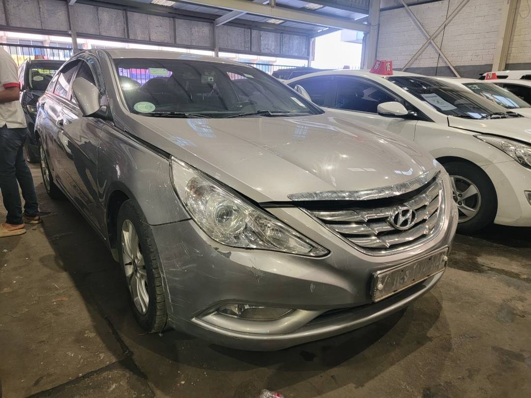 2011 HYUNDAI SONATA — 126728 KM — Lot 188299 — Main - Marhaba Auctions Used Cars - Image 4