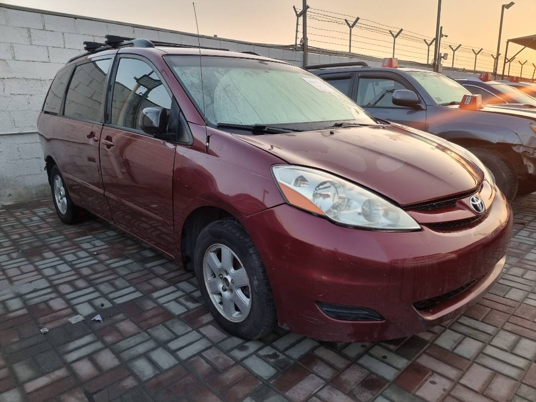 2008 TOYOTA SIENNA — 231729 Miles — Lot 125487 — Souq - Marhaba Auctions Used Cars - Image 3