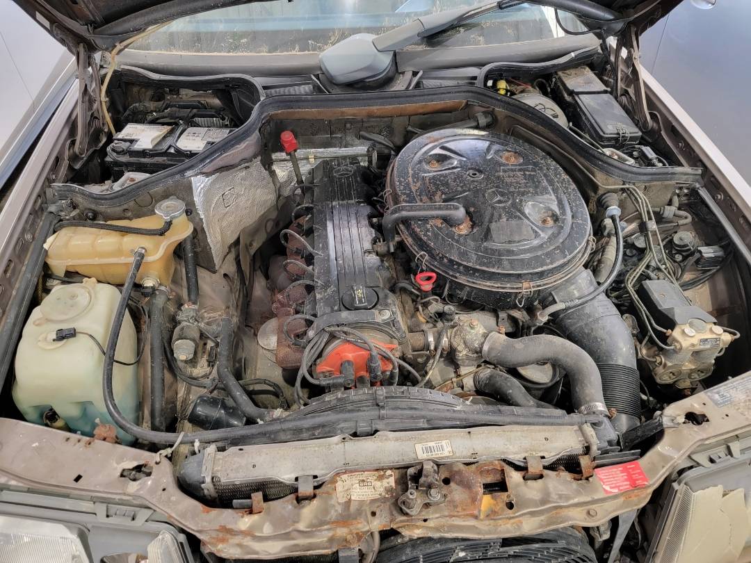 MERCEDES BENZ 260 1987 - Marhaba Auction Used Cars - Image 12