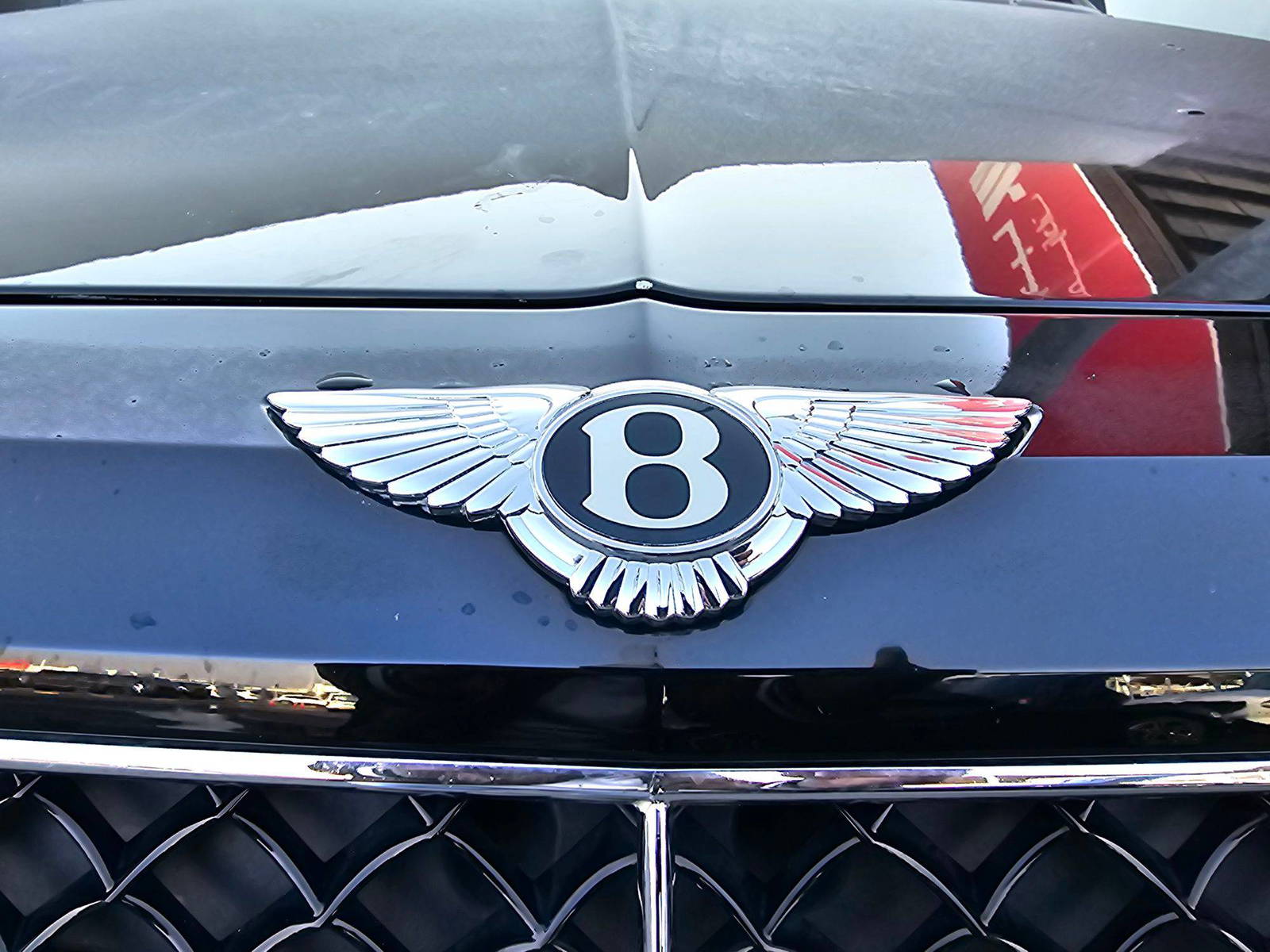 2019 BENTLEY BENTAYGA — 94252 KM — Lot KC025218 — Souq - Marhaba Auctions Used Cars - Image 14