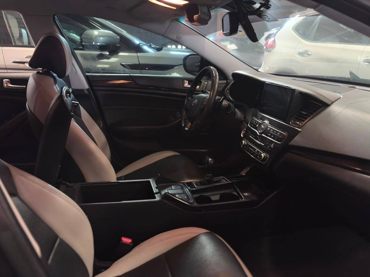 2014 KIA CADENZA — 477742 KM — Lot 7XE5154980 — Main - Marhaba Auctions Used Cars - Image 9
