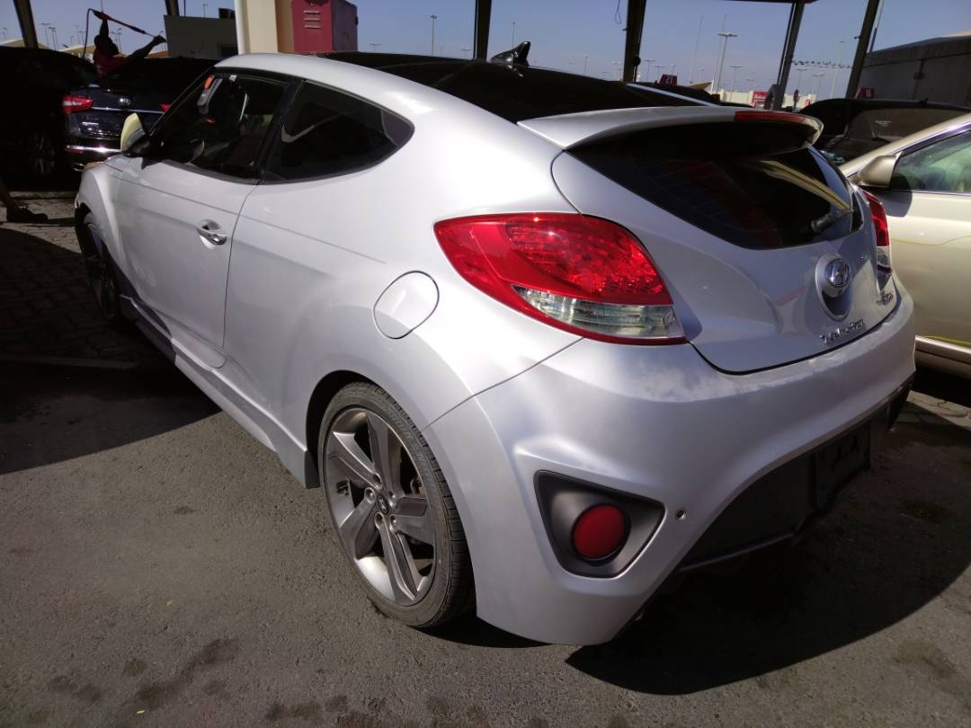 2013 HYUNDAI VELOSTER — 184874 Miles — Lot 37779486 - Marhaba Auctions Used Cars - Image 4