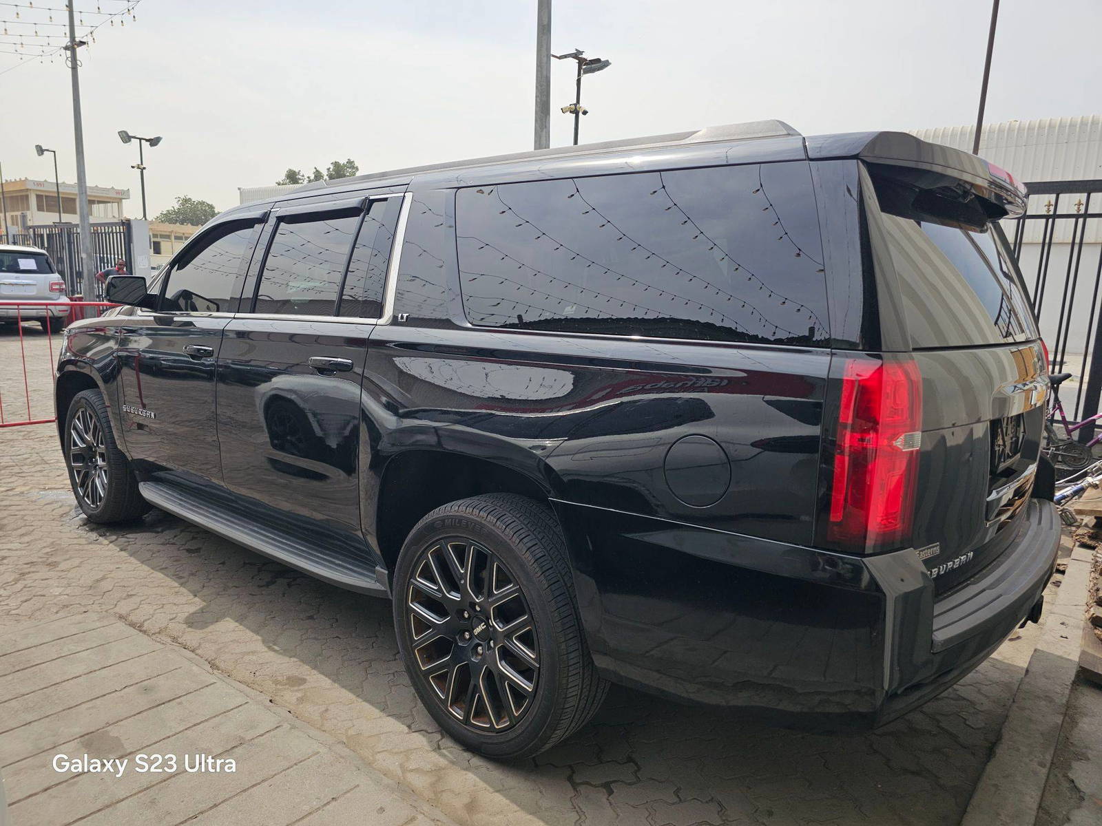 2020 CHEVROLET SUBURBAN — 299227 KM — Lot 1LR302557 — Main - Marhaba Auctions Used Cars - Image 5