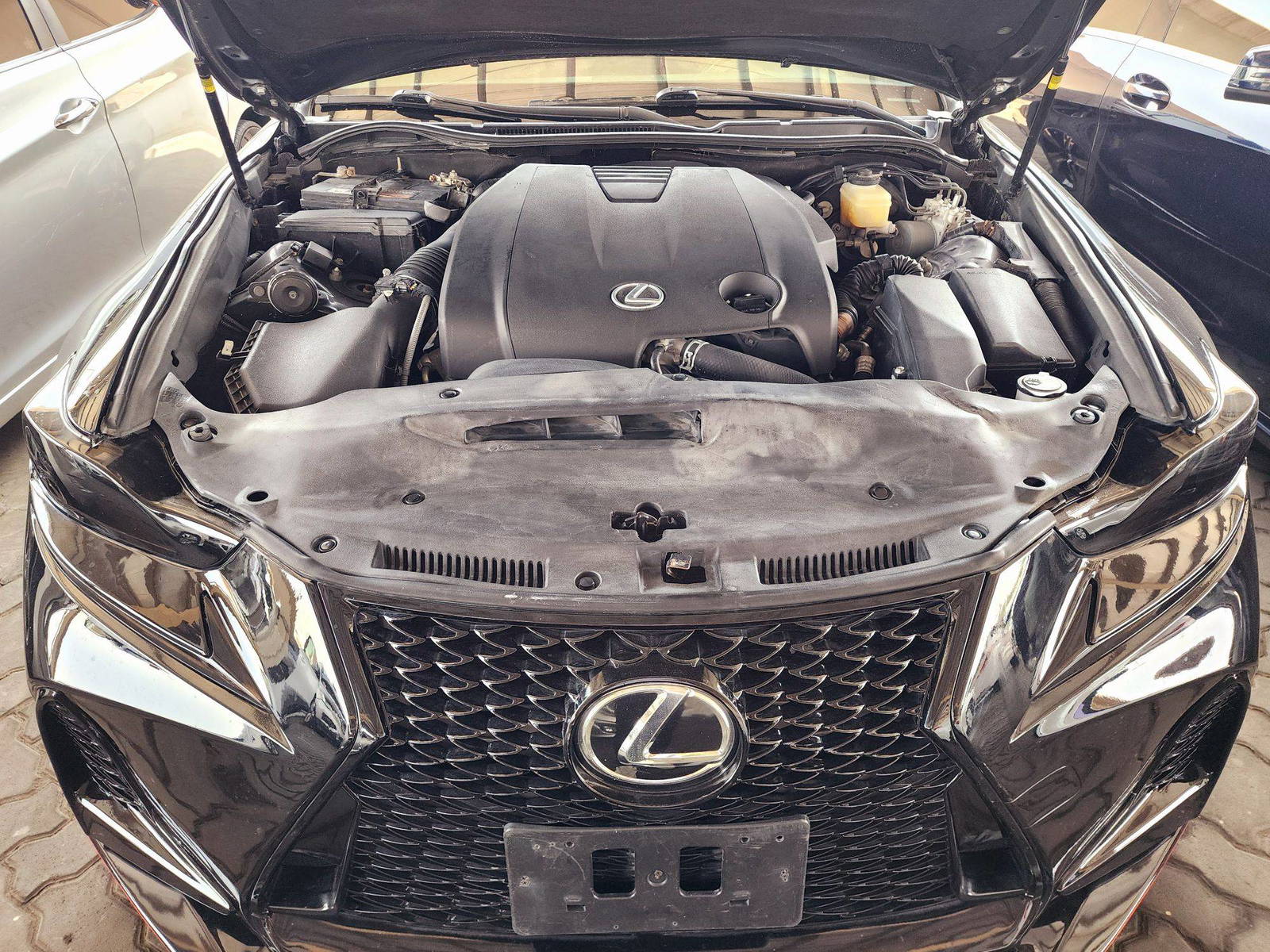 2015 LEXUS IS 250 — 112365 Miles — Lot XF5063769 — Souq - Marhaba Auctions Used Cars - Image 12