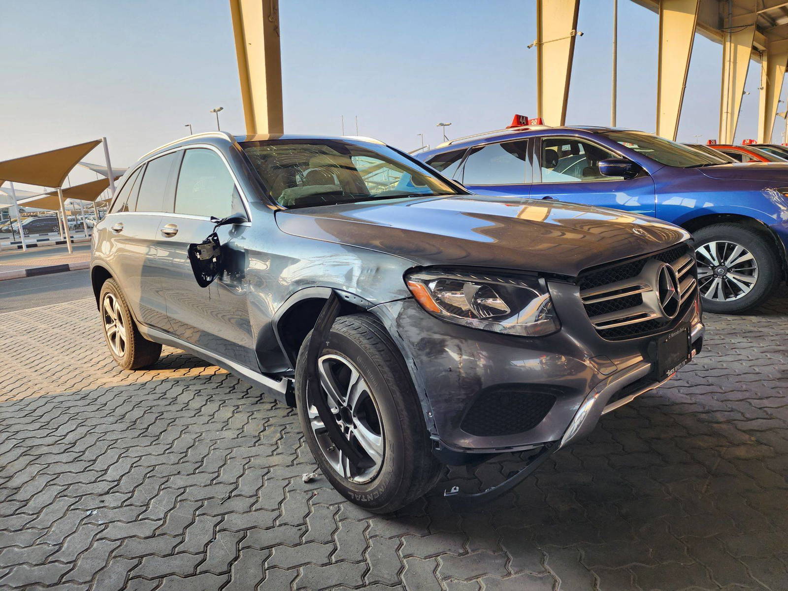 2018 MERCEDES BENZ GLC-300 — 74995 Miles — Lot 6JV061496 — Souq - Marhaba Auctions Used Cars - Image 4