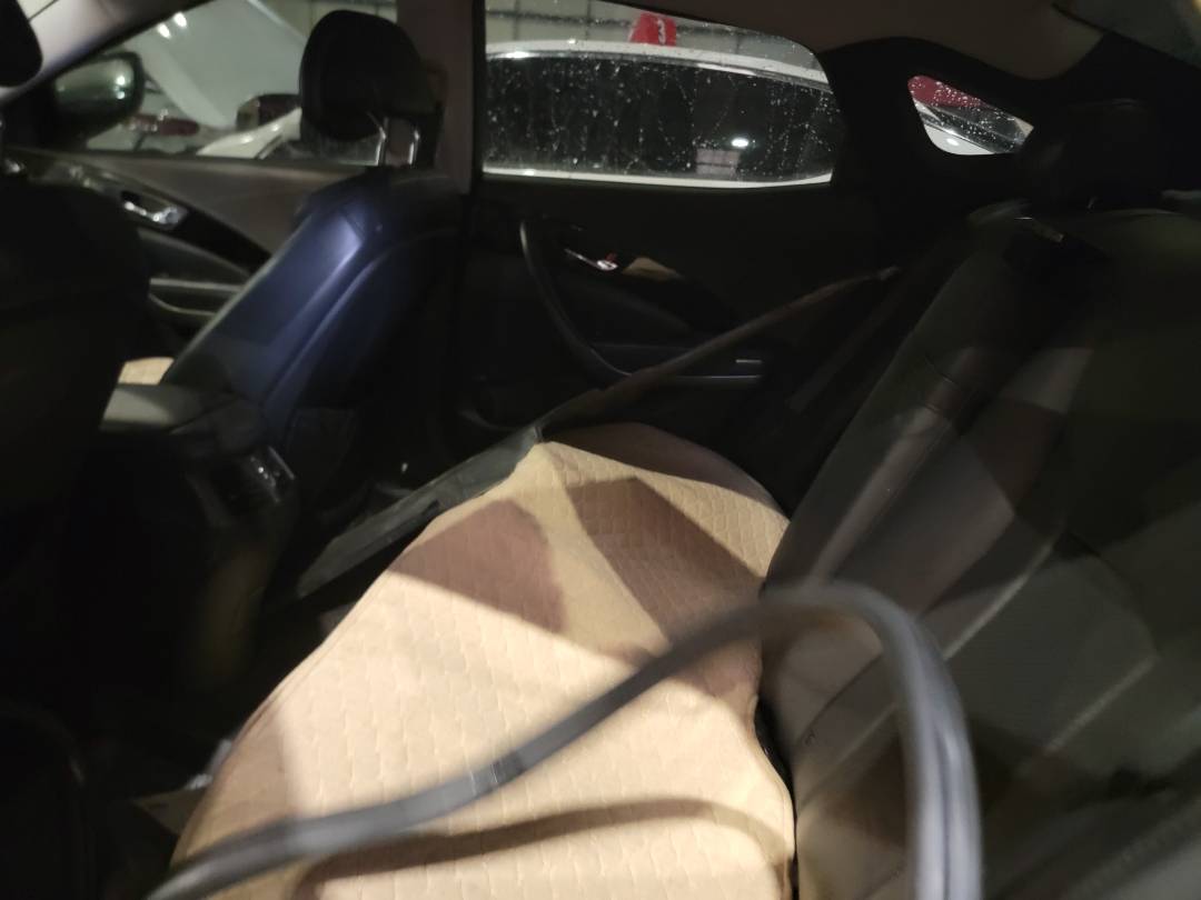 HYUNDAI GRANDEUR 2011 - Marhaba Auction Used Cars - Image 6