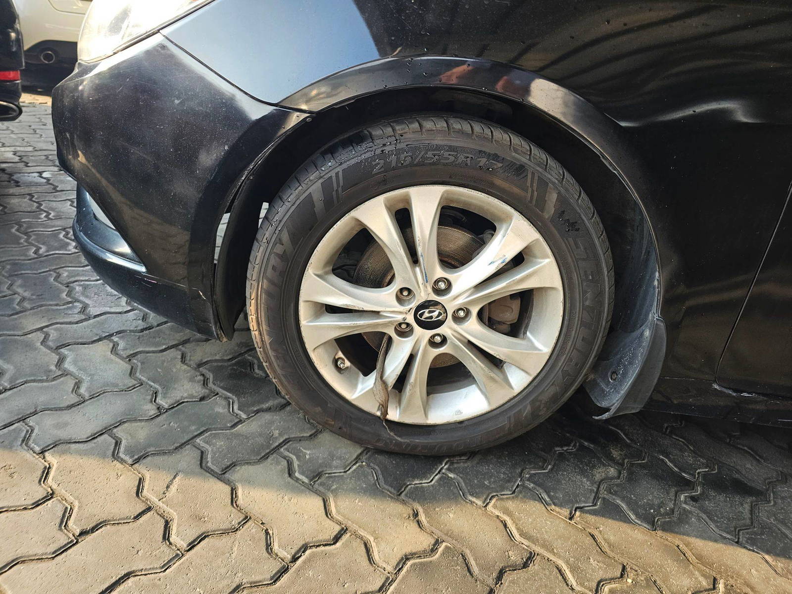 2012 HYUNDAI SONATA — 189904 Miles — Lot H466155 — Souq - Marhaba Auctions Used Cars - Image 11