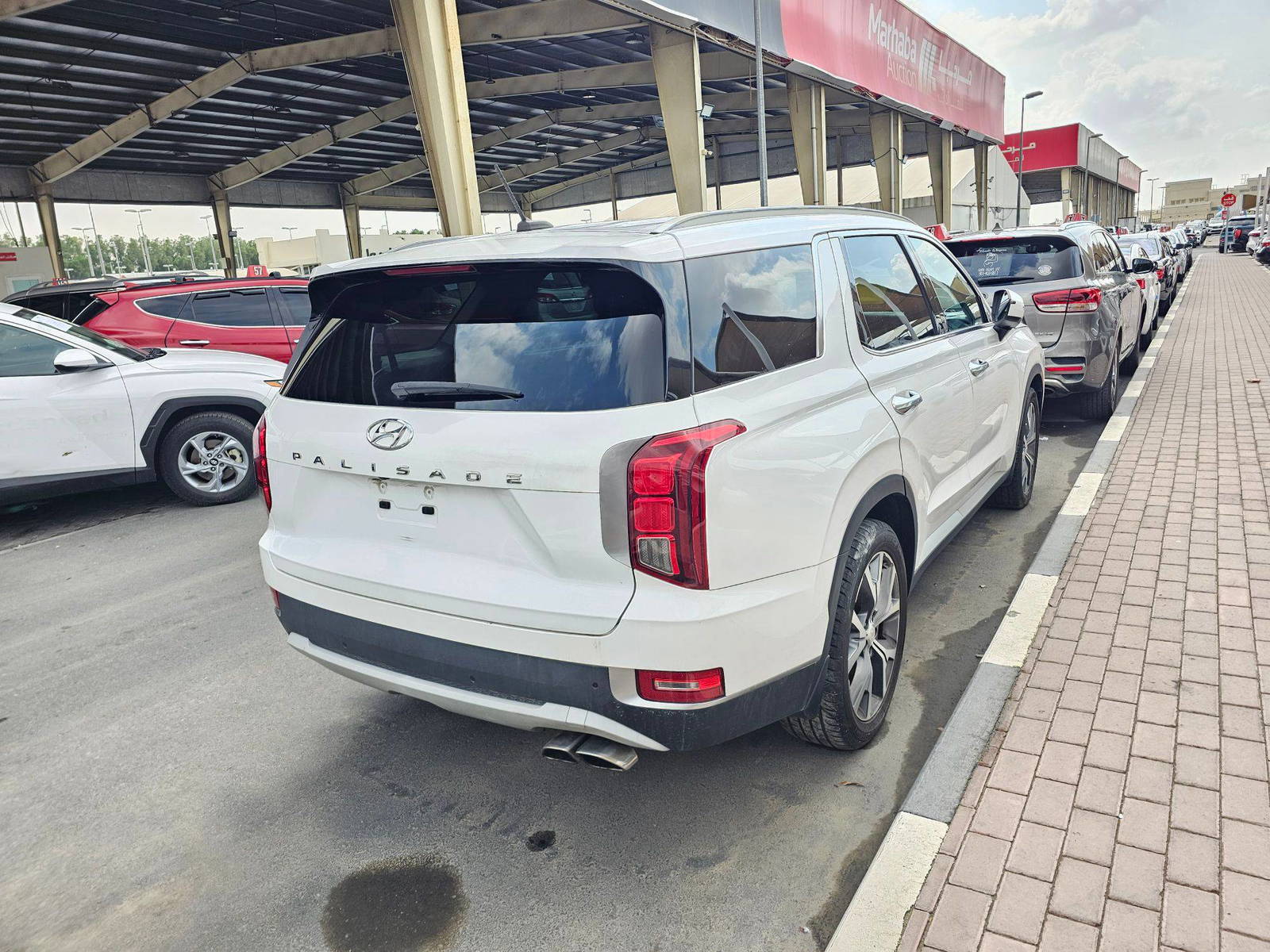 2020 HYUNDAI PALISADE SEL — 106212 Miles — Lot LU056078 — Souq - Marhaba Auctions Used Cars - Image 5