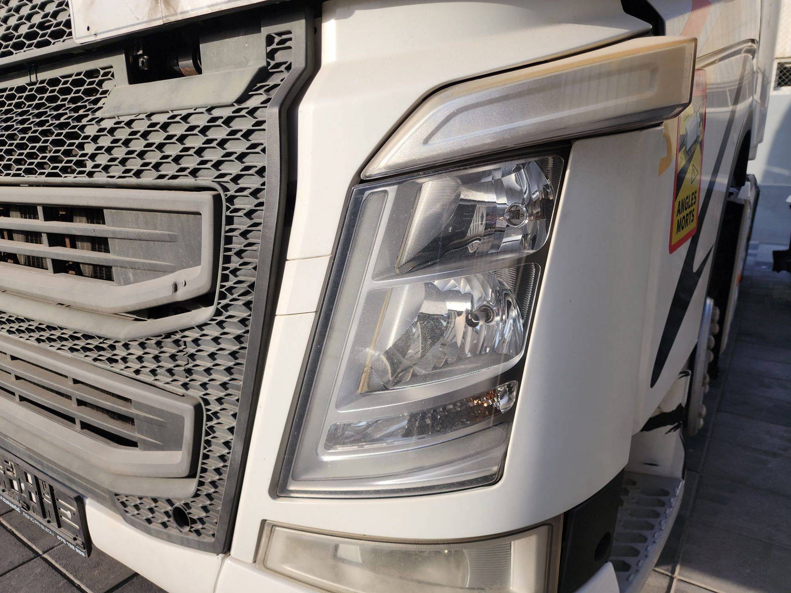 VOLVO FH-Series 2015 - Marhaba Auction Used Cars - Image 11