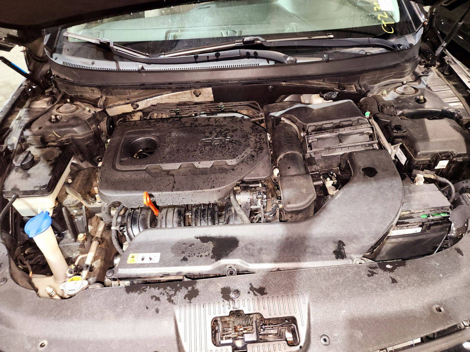 2015 HYUNDAI SONATA — 216926 KM — Lot 08792 — Souq - Marhaba Auctions Used Cars - Image 11