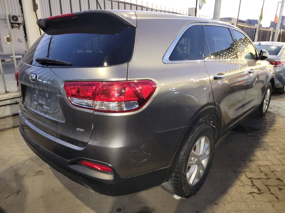 2018 KIA SORENTO — 125754 Miles — Lot 38101824 - Marhaba Auctions Used Cars - Image 3