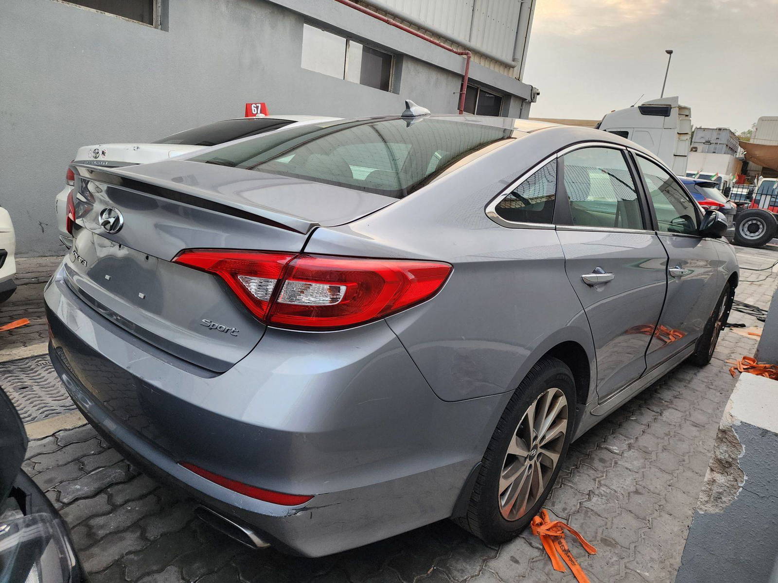 2015 HYUNDAI SONATA — 124834 Miles — Lot 77550644 — Al Quoz - Marhaba Auctions Used Cars - Image 4