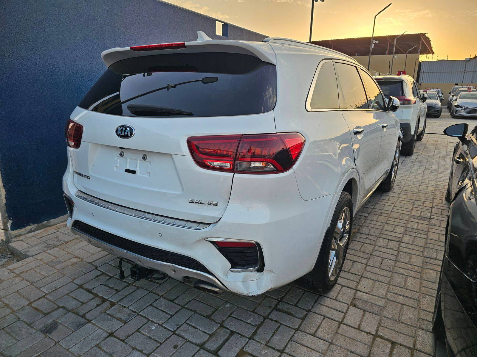 2019 KIA SORENTO — 103998 Miles — Lot A57KG504102 — Main - Marhaba Auctions Used Cars - Image 4