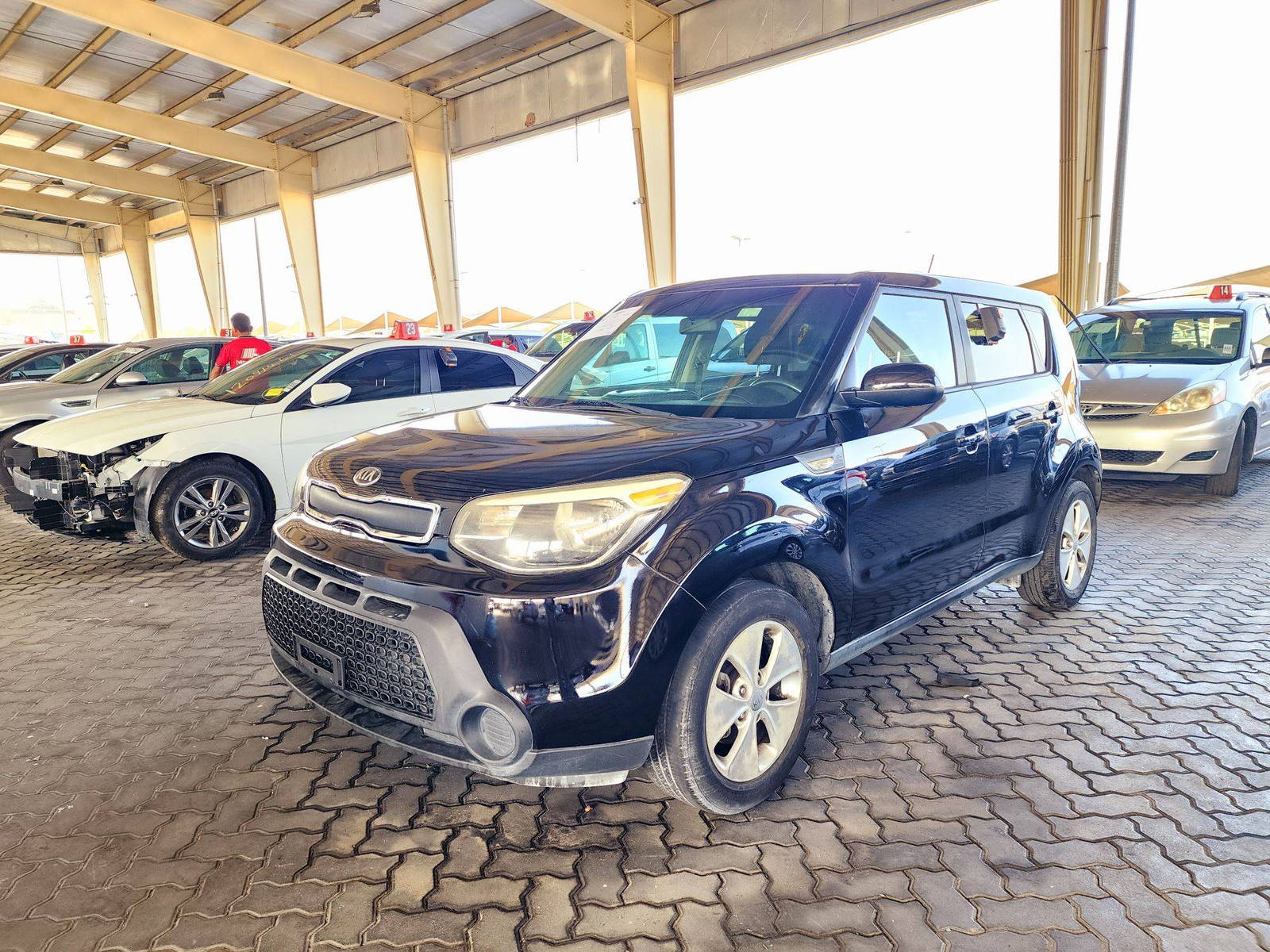 2014 KIA SOUL — 168255 Miles — Lot 27E7010587 — Souq - Marhaba Auctions Used Cars - Image 5