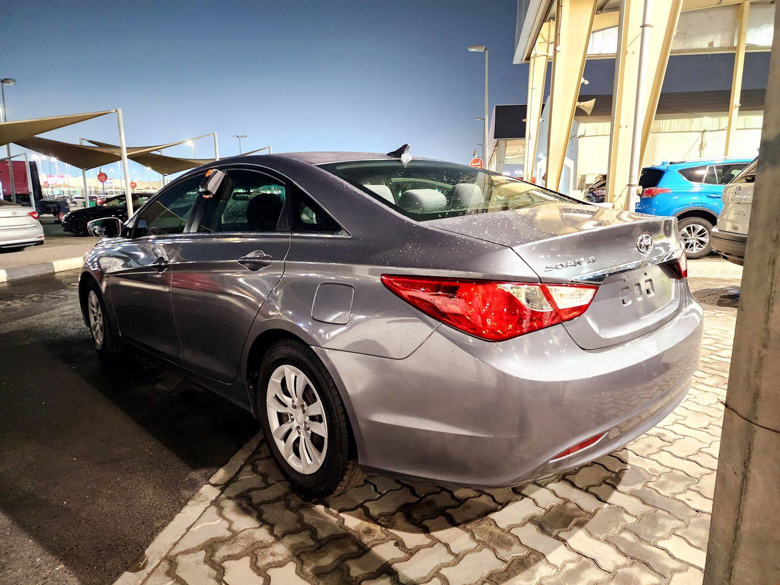 2011 HYUNDAI SONATA — 200804 Miles — Lot H092822 — Souq - Marhaba Auctions Used Cars - Image 3