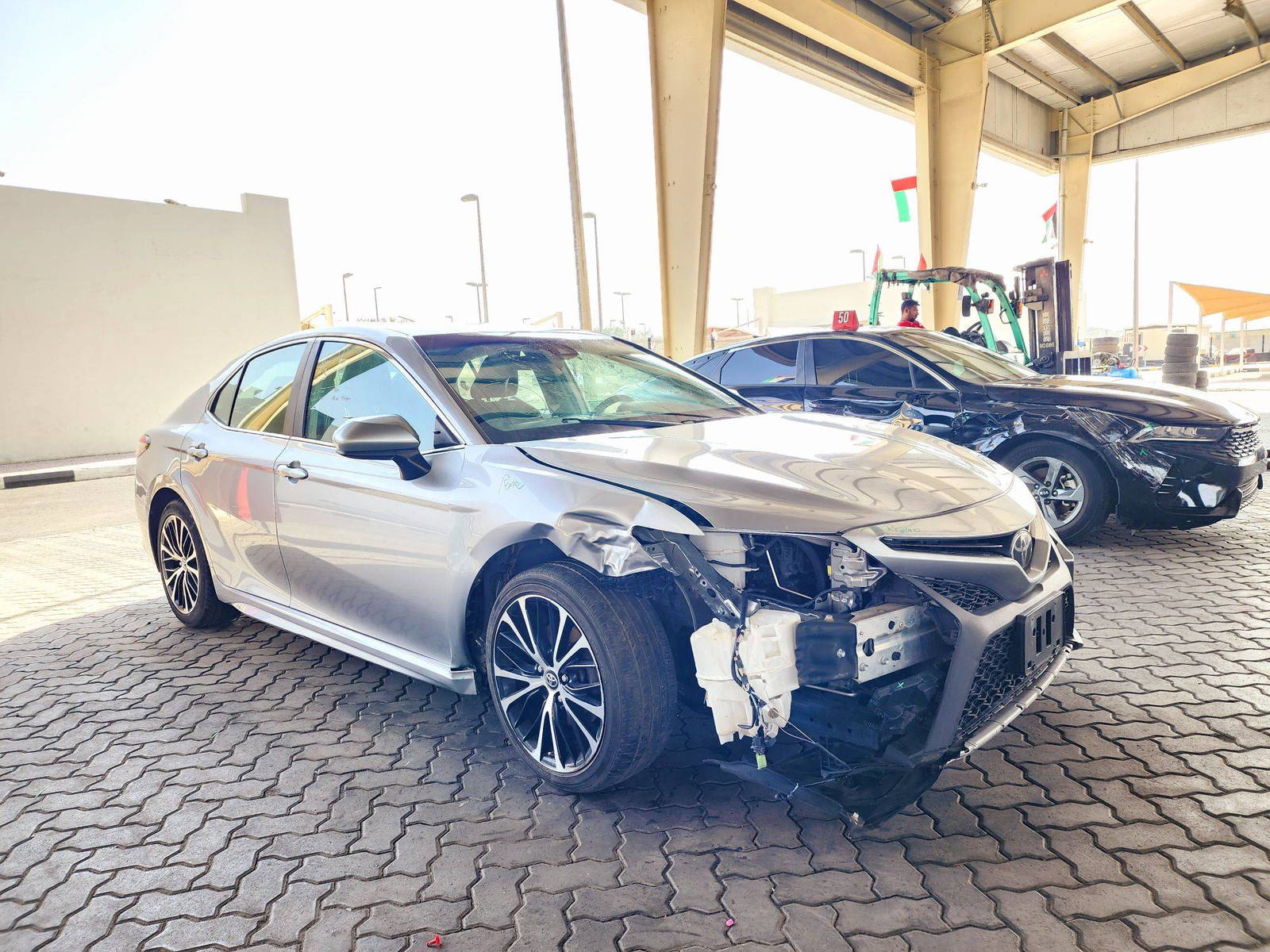 2019 TOYOTA CAMRY — 171664 Miles — Lot 2KU737113 — Souq - Marhaba Auctions Used Cars - Image 4