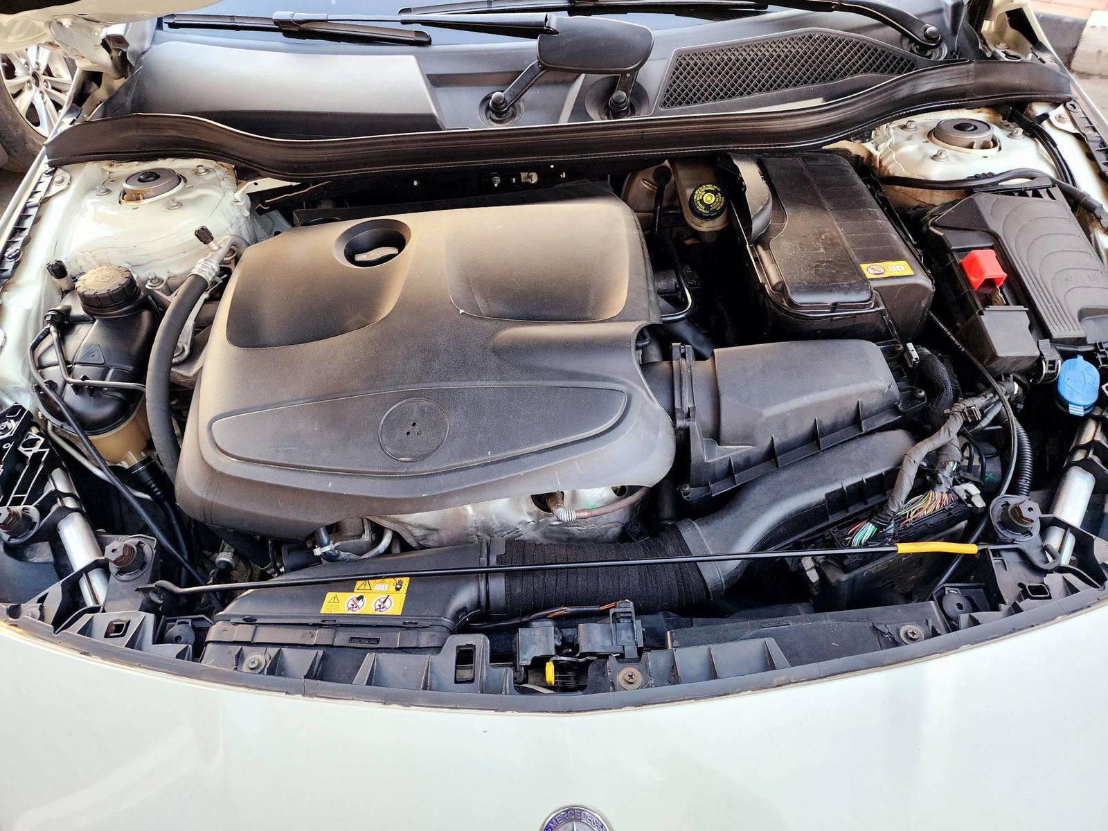 2016 MERCEDES BENZ CLA 250 — 106463 Miles — Lot 3GN330015 — Souq - Marhaba Auctions Used Cars - Image 11