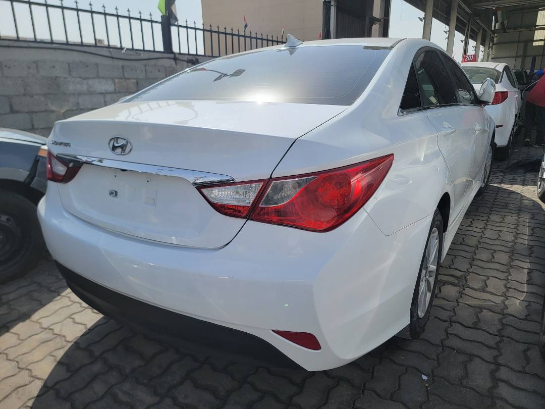 HYUNDAI SONATA 2014 - Marhaba Auction Used Cars - Image 10