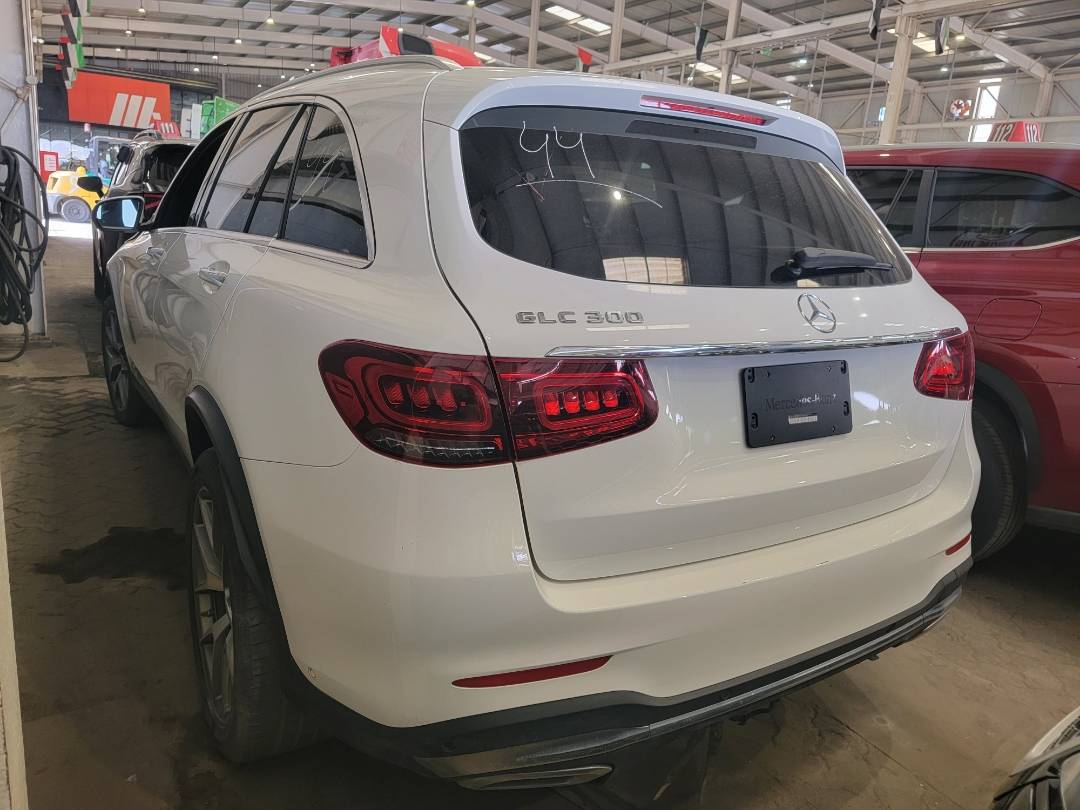 2020 MERCEDES BENZ GLC-300 — 25819 Miles — Lot F739931 — Main - Marhaba Auctions Used Cars - Image 3