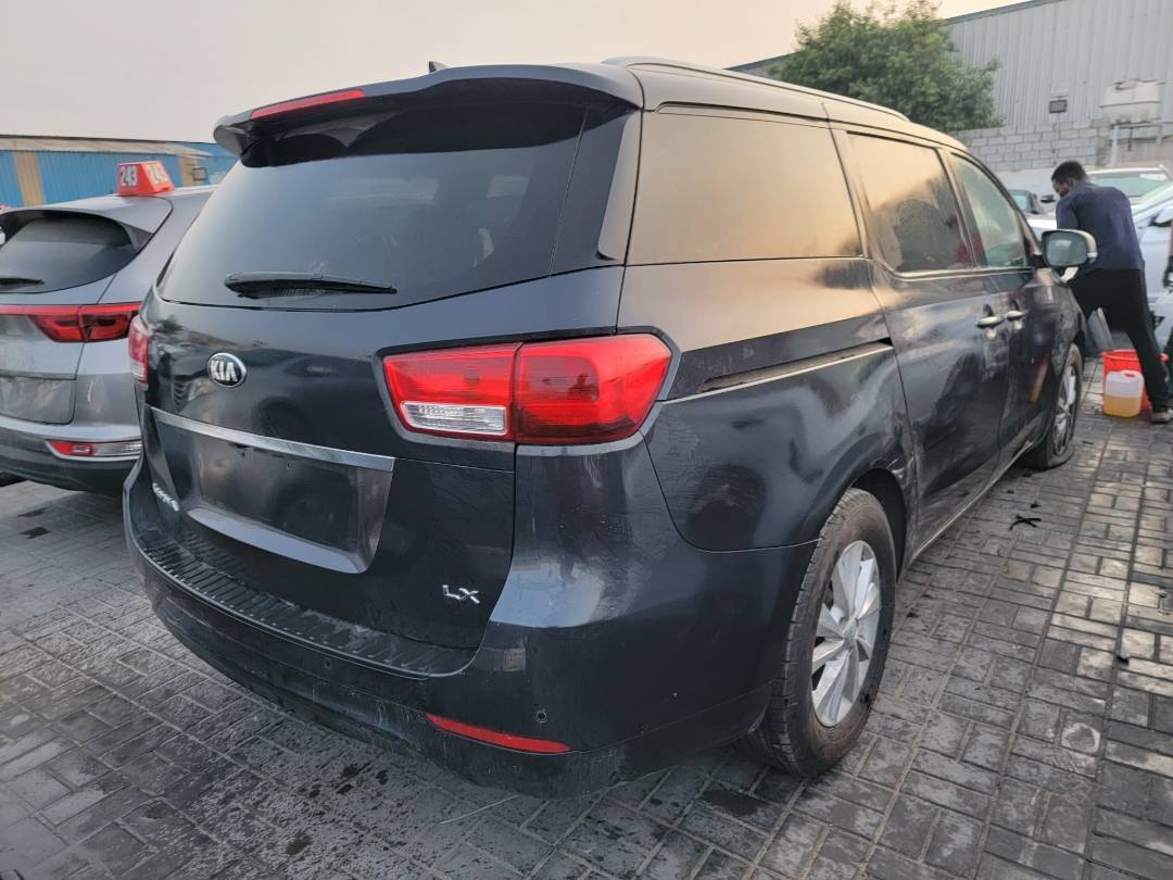 2017 KIA SEDONA — 135746 Miles — Lot 13H6266585 — Main - Marhaba Auctions Used Cars - Image 5
