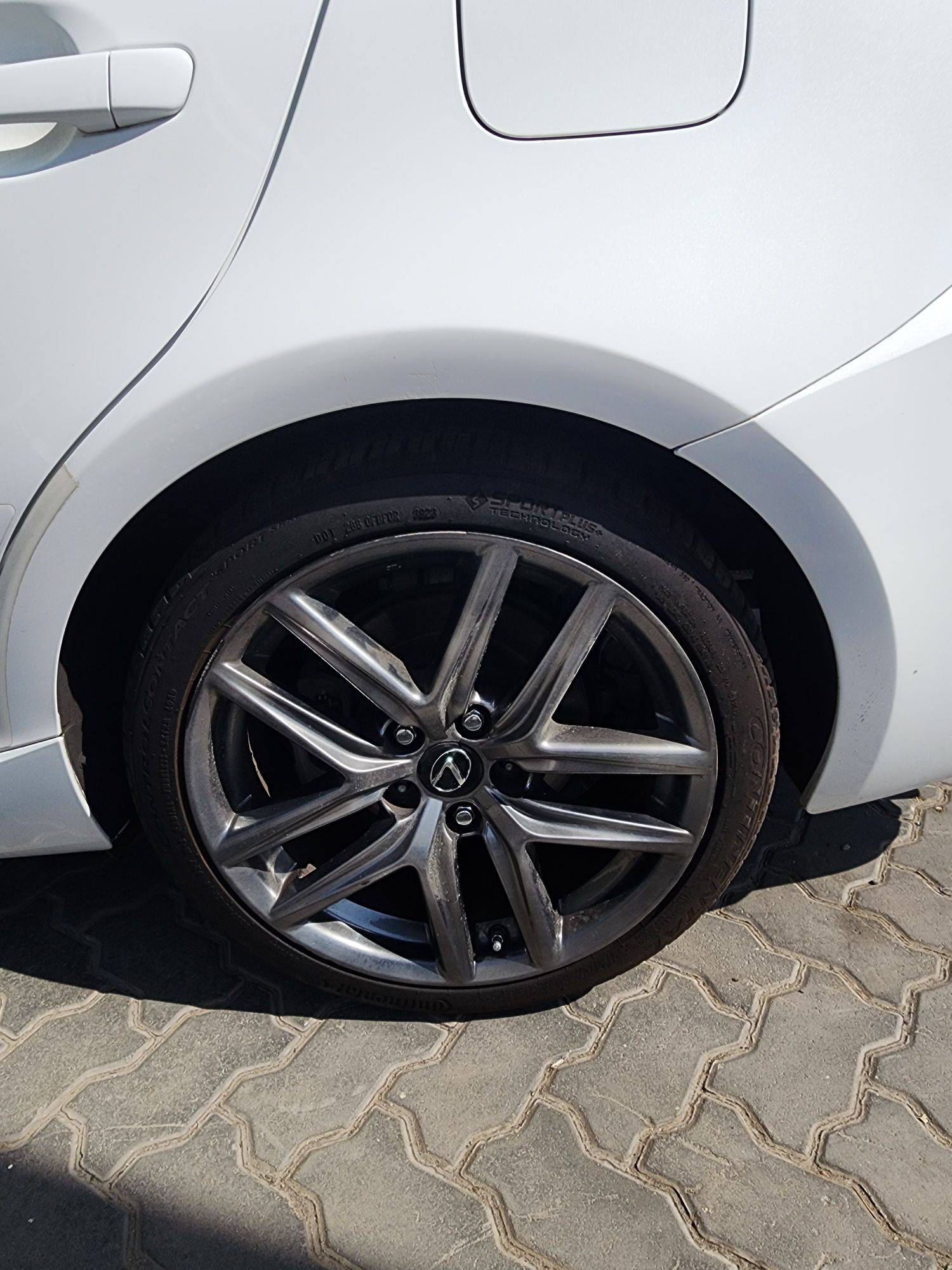 2014 LEXUS IS 250 — 89966 Miles — Lot 61530634 — Souq - Marhaba Auctions Used Cars - Image 9