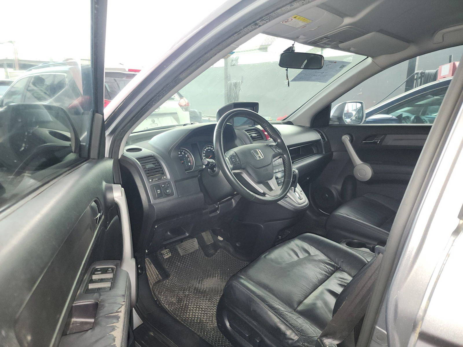 2007 HONDA CR-V — 156505 KM — Lot 201357 — Al Quoz - Marhaba Auctions Used Cars - Image 9