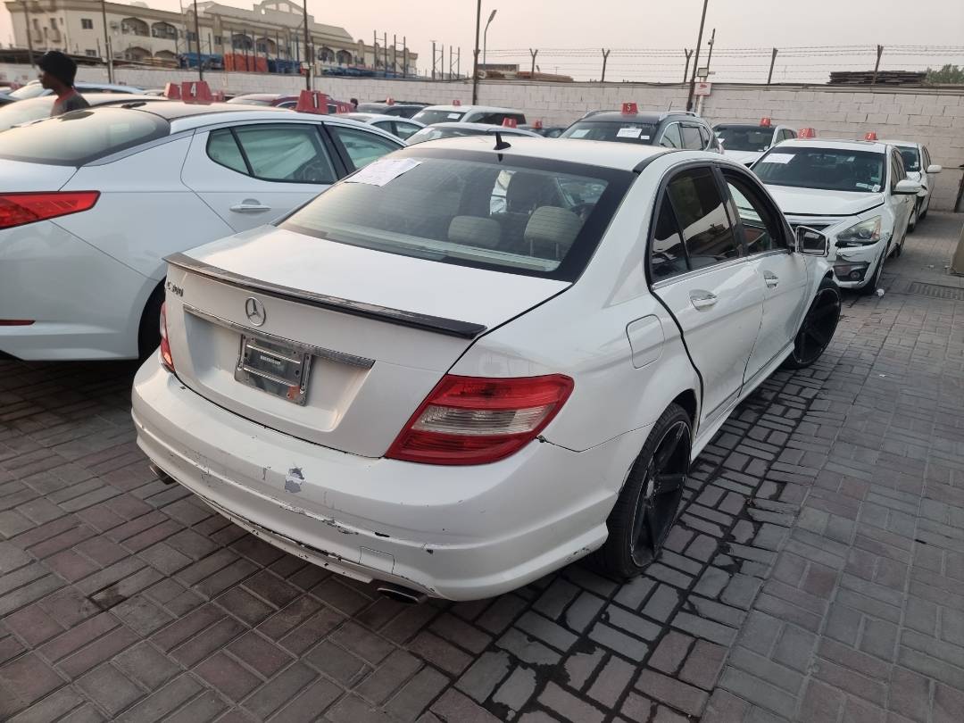MERCEDES BENZ C300 2011 - Marhaba Auction Used Cars - Image 4