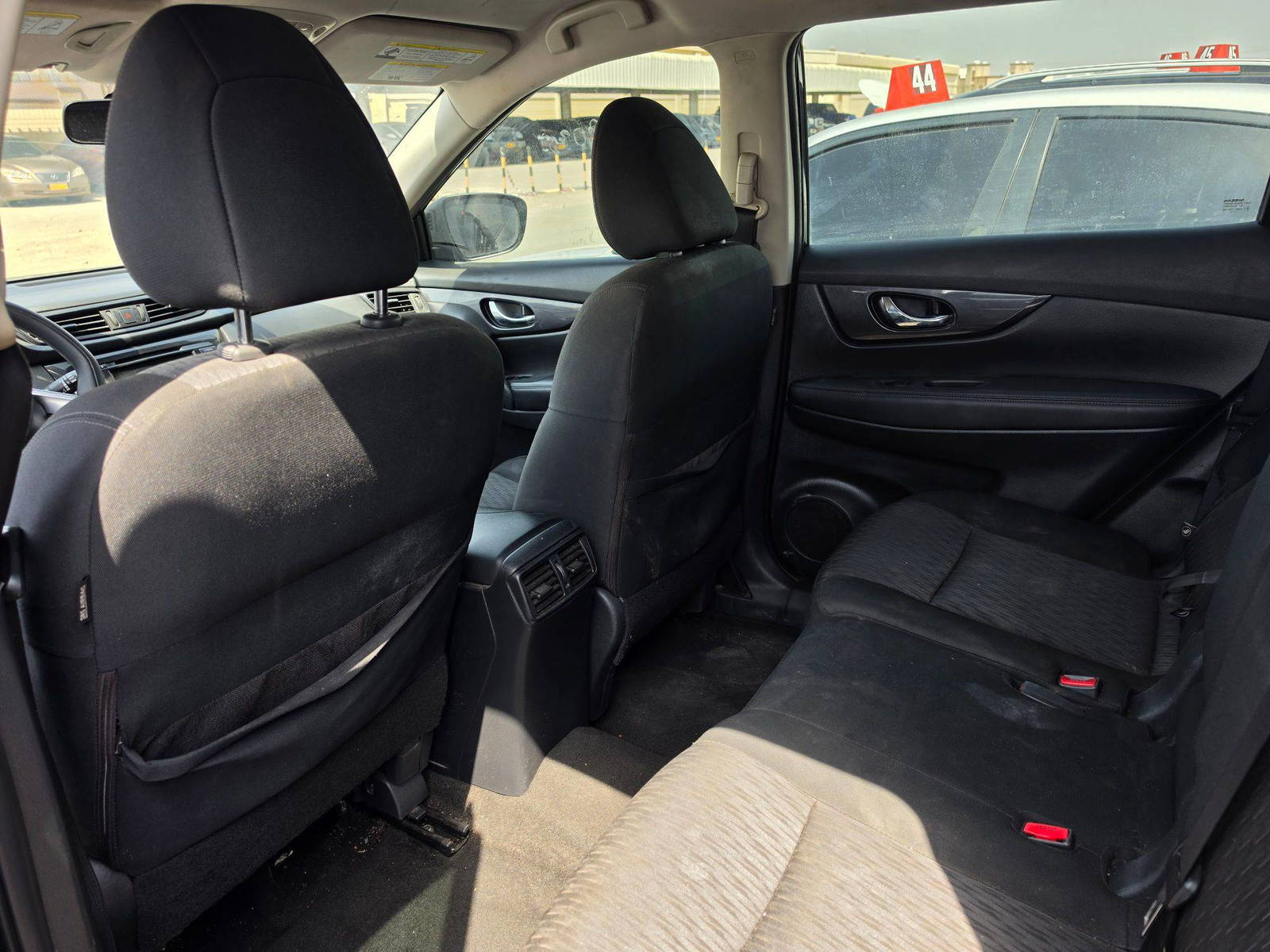 NISSAN ROGUE 2018 - Marhaba Auction Used Cars - Image 9