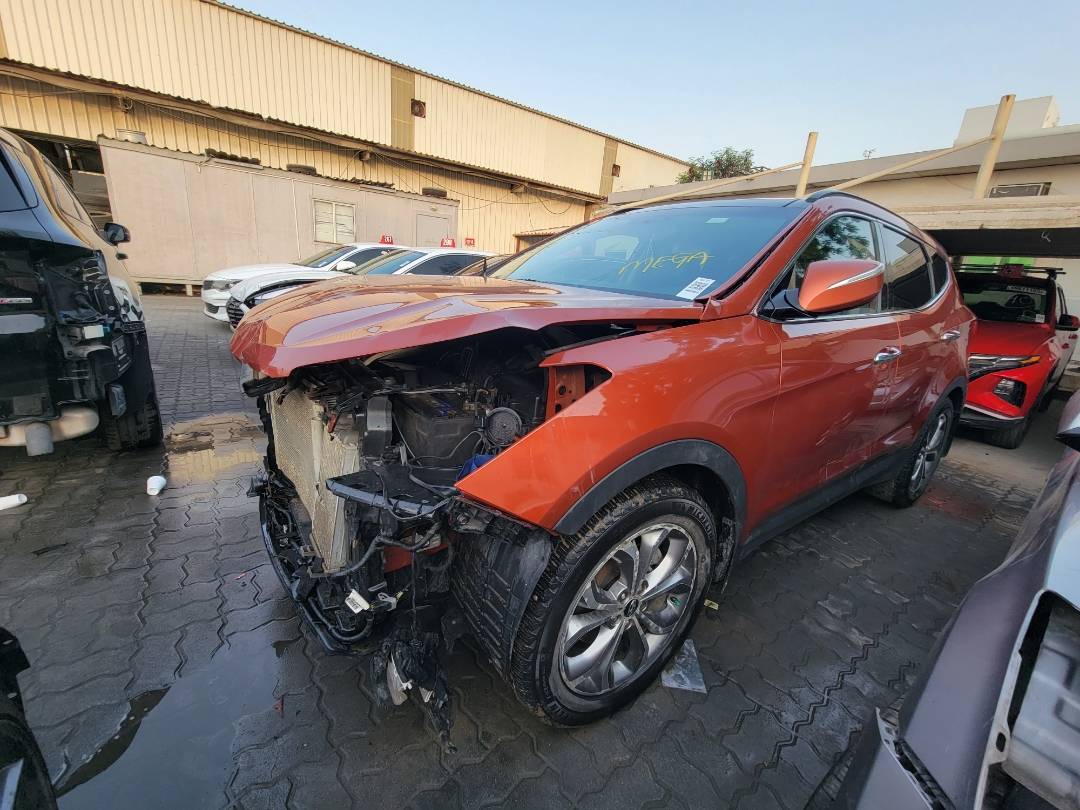 2014 HYUNDAI SANTA FE — 132451 KM — Lot 12244931 — Main - Marhaba Auctions Used Cars - Image 4
