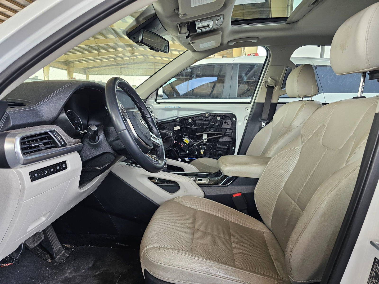 2020 KIA TELLURIDE — 107759 Miles — Lot HC7LG001298 — Souq - Marhaba Auctions Used Cars - Image 8