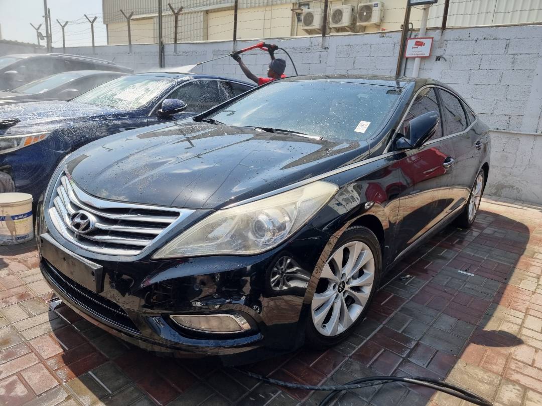 2012 HYUNDAI GRANDEUR — 195174 KM — Lot 215487 — Ind. 12 - Marhaba Auctions Used Cars - Image 3