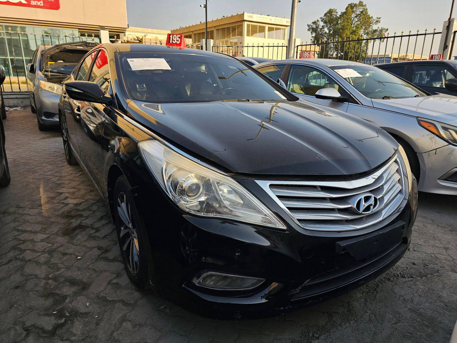 2011 HYUNDAI GRANDEUR — 181886 KM — Lot 215487 — Main - Marhaba Auctions Used Cars - Image 3