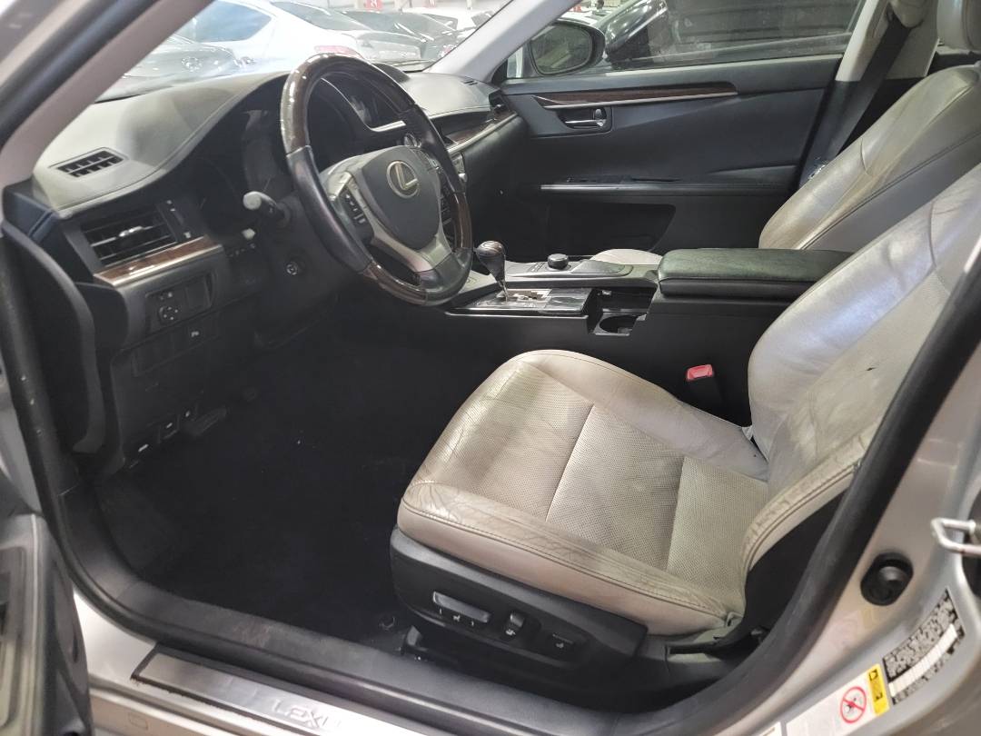 2013 LEXUS ES 350 — 140905 Miles — Lot 38761060 — Souq - Marhaba Auctions Used Cars - Image 8