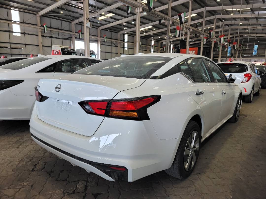 2020 NISSAN ALTIMA — 57726 Miles — Lot LC242773 — Main - Marhaba Auctions Used Cars - Image 3