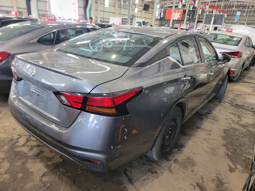 2019 NISSAN ALTIMA — 73655 Miles — Lot 119374 - Marhaba Auctions Used Cars - Image 4