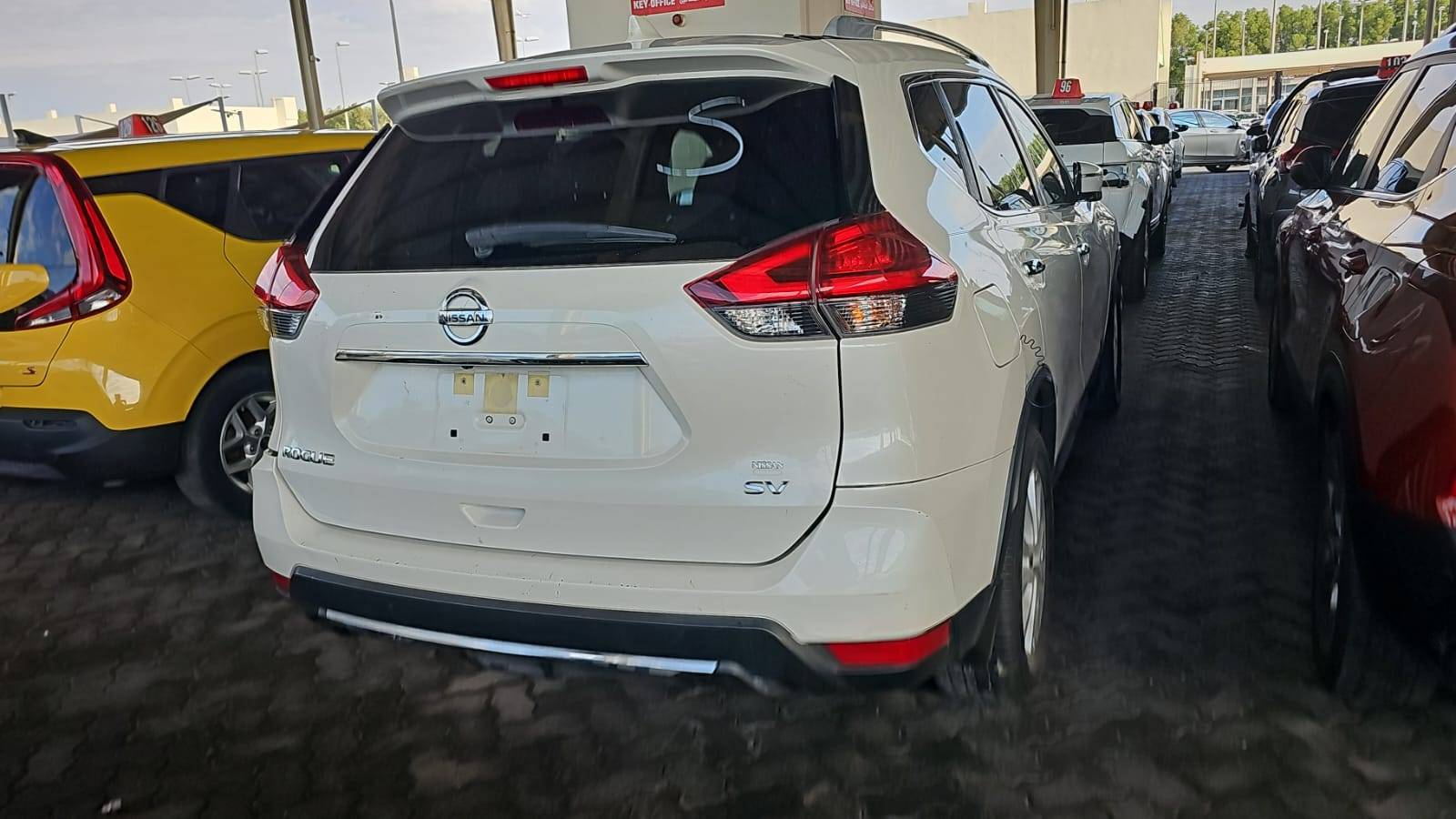 2017 NISSAN ROGUE — 160206 Miles — Lot 4221397 — Souq - Marhaba Auctions Used Cars - Image 8