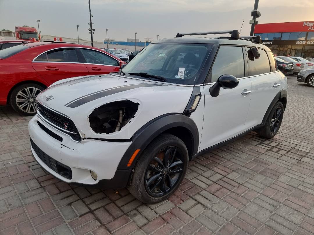 2015 MINI COOPER COUNTRYMAN — 153159 Miles — Lot 06592 — Souq - Marhaba Auctions Used Cars - Image 4